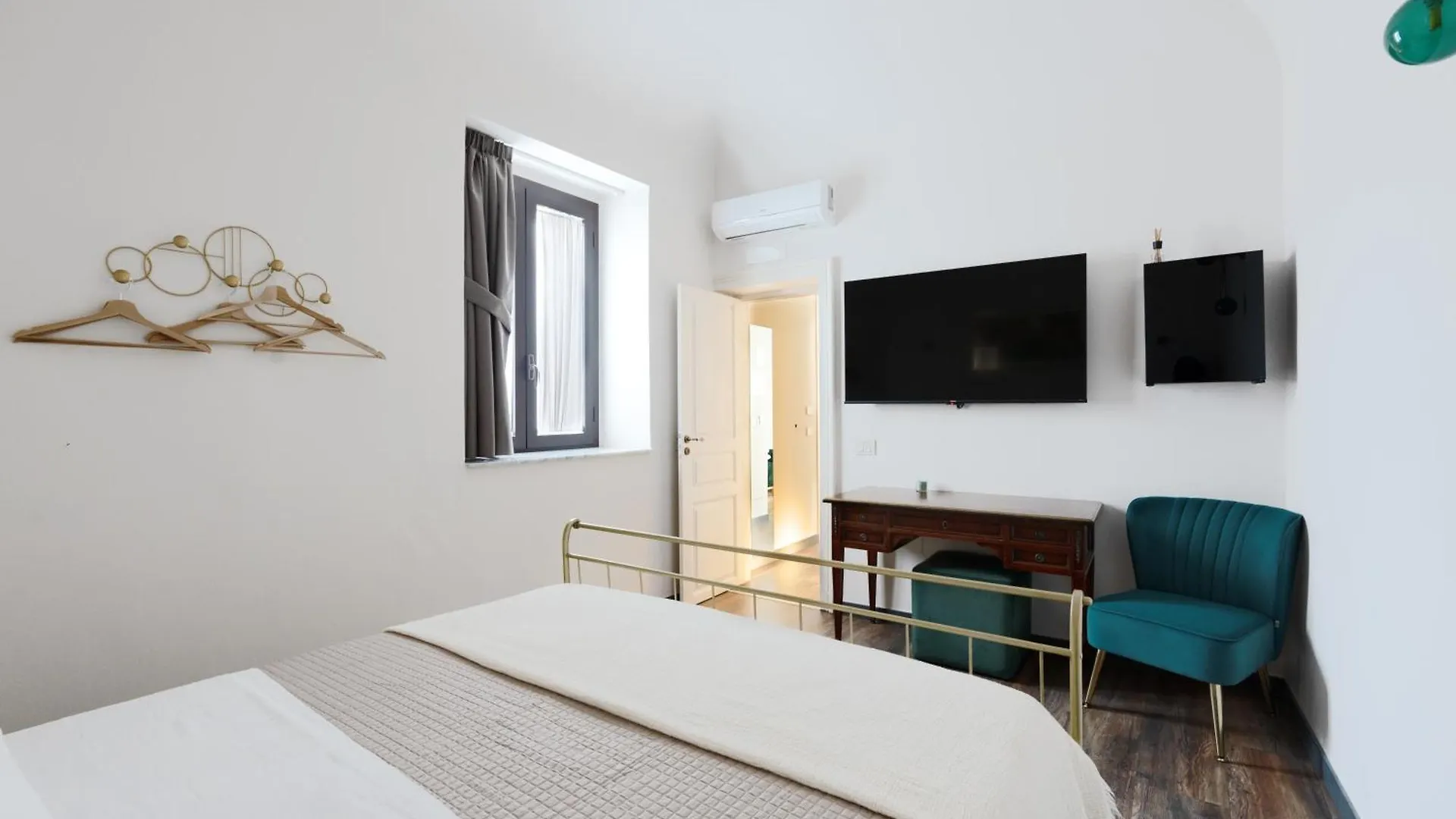 Holiday Lux Boutique Room Catania Olaszország